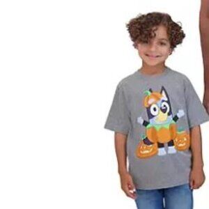 COPY - Bluey Kids Halloween shirt Glows in the dark New 4/5 xsmall unisex